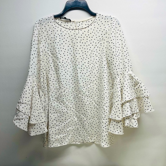 Lafayette 148 New York 100% silk top size M 3/4 ruffle sleeves